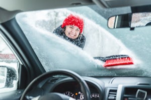 Car Essentials For Winter: What Should Your Keep In Your Car?