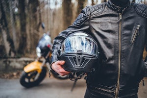 How to ride a motorcycle safely