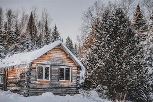 The ultimate checklist when preparing your cabin or cottage for winter