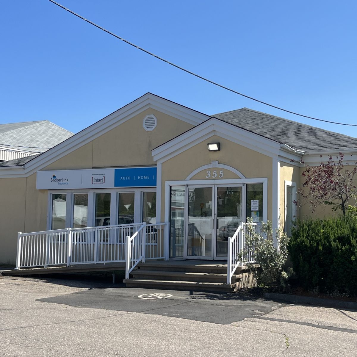 Bathurst - Laurier Street branch