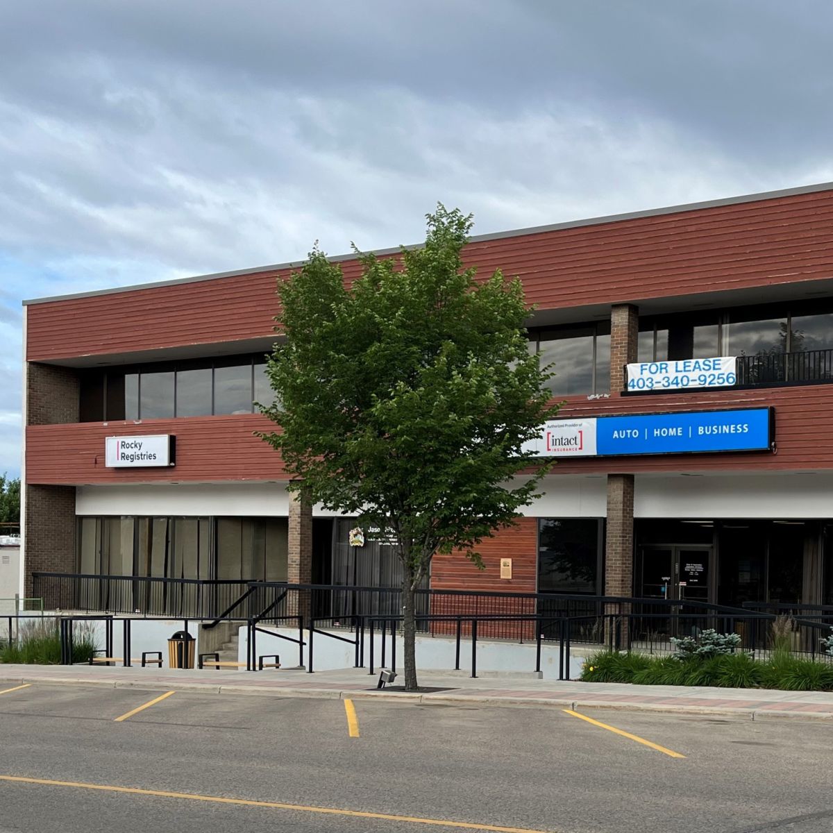 Rocky Mountain House - 50th Street branch